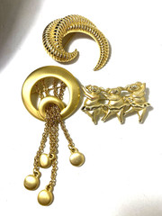 3 Gold Tone Brooches Tona, Monet