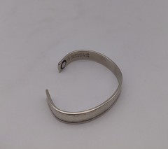 Sergio Lub Cuff Bracelet Hammered Silver Tone with Magnets Small 6.25 In