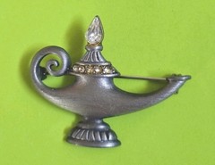 Vintage AJC Signed GENIE’S LAMP w/ Clear Stones Brooch In Pewter
