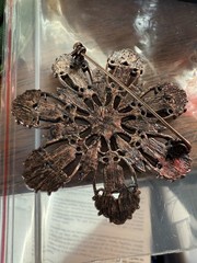 VTG 2” RHINESTONE & BRASS PLATED FLOWER Pin/Brooch- Costume Jewelry