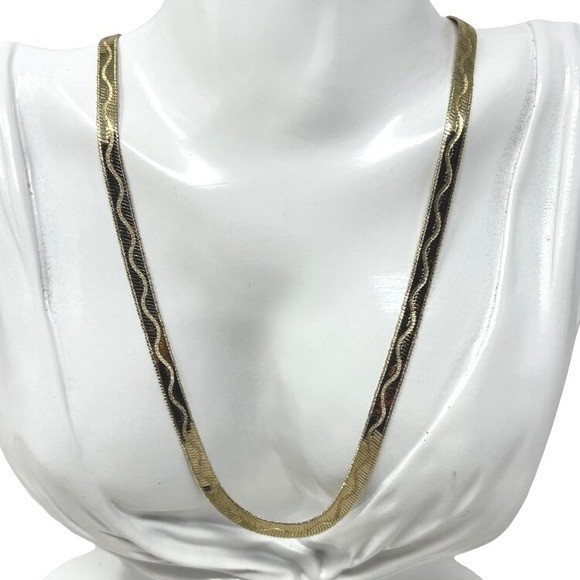 Vintage Revlon Herringbone Chain 18 inch Decorative Mens Women