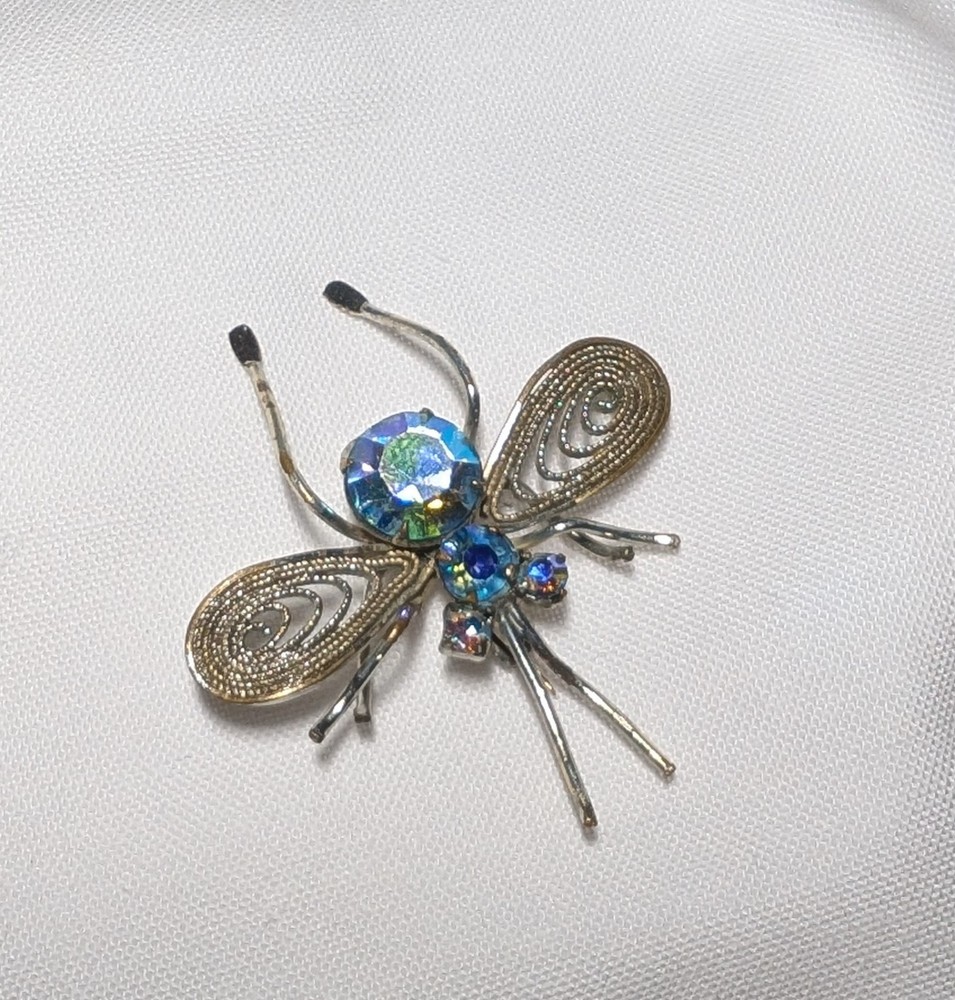Vintage Bug Insect Pin Brooch Filigree Fly
