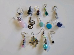 Miscellaneous Vintage Small/Mini Craft Jewelry Lot-Unique Items Charms