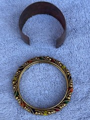 Estate Find Costume Jewelry Lot-Necklaces-Brooches-Bangles -17 Pieces