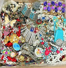 FREE SHIP Vintage Now Jewelry 5 Lb Lot Junk Harvest DIY Rhinestone Brooch Chains