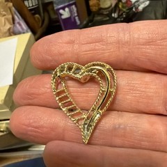 Heart Valentine Gerry’s Brooch Pin Gold Tone Open Work Detail Signed Vintage