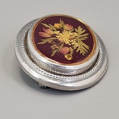 Vintage Dried Flower Brooch Brown Oval Silver Tone Resin 1 3/8″