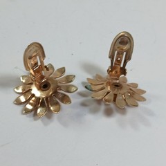 Vintage Signed Barclay Clip On Earrings Floral Flowers Sun Sunburst