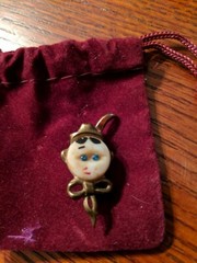 Antique 1940’s Uncas Mfg Co Enamel Bakelite Sorrento/Barbieri Girl In A Hat Pin