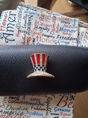 Carolee Red White and Blue Top Hat Brooch Pin Rhinestones