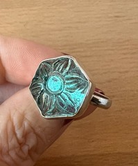 VINTAGE CARVED FLOWER AQUA BLUE GLASS RING 925 STERLING UNIQUE HEXAGON SHAPE