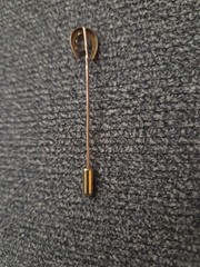 Vintage Gold Horseshoe Stick Pin Lapel Tie Pin w/ Central Gemstone. Good Luck