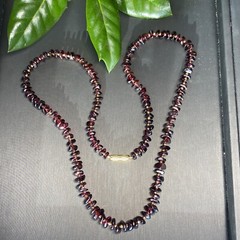 Genuine Almandine Garnet Free-Form Bead Necklace Bronze Bead Spacers Screw Clasp