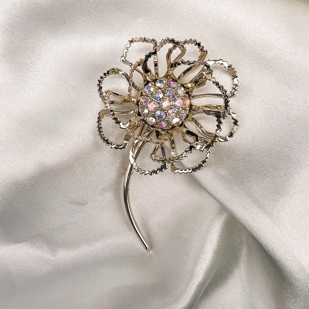 Sarah Coventry Allusion Floral Brooch/1968/VTG/Large/Aurora Borealis Rhinestones
