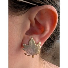 Vintage Gold Tone Maple Leaf Clip On Earrings