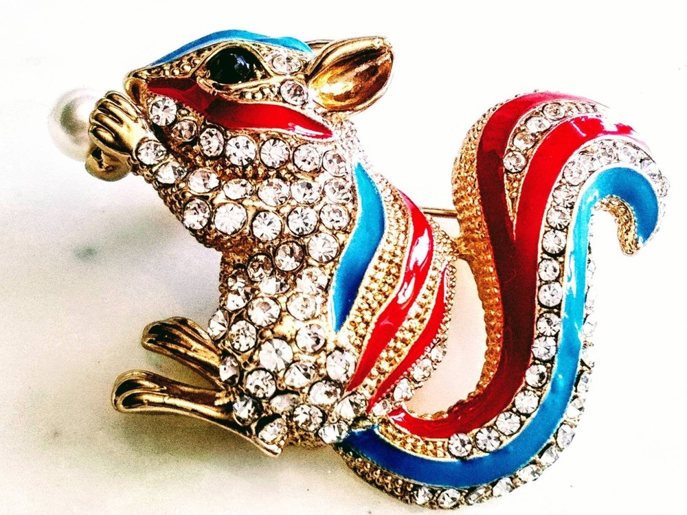 PATRIOTIC SQUIRREL BROOCHCostume Pearl Nut.Red/White/Blue Enamel Rhinestone Pin!