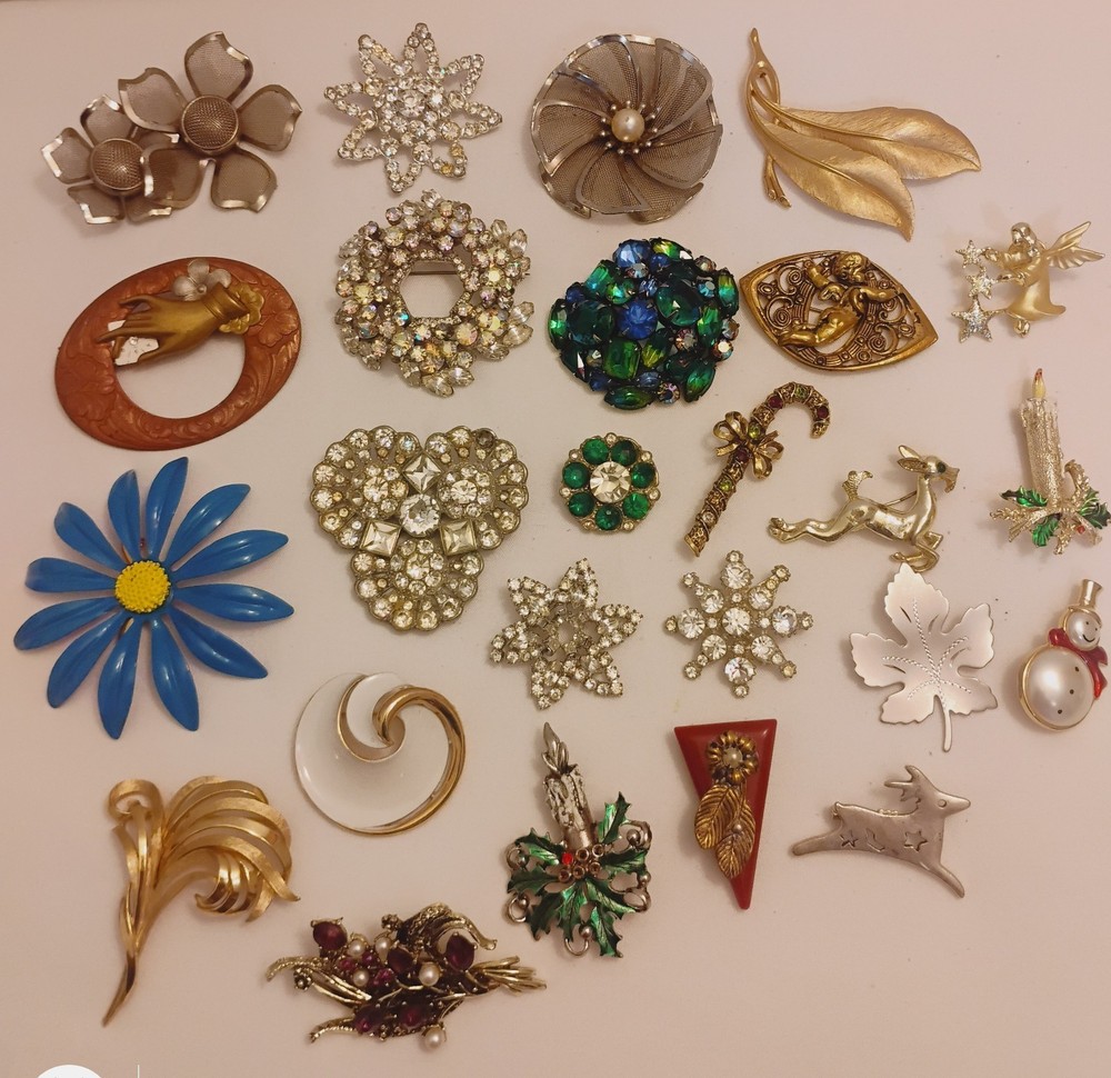 Vintage Brooch Dress Clip Jewelry Lot Rhinestones Enamel Pot Metal Celluloid…