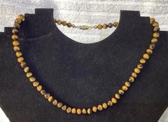 Beautiful Vintage Round Beaded Polished Tiger Eye Gemstone Necklace 16” CLEAN