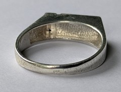 Vintage men’s Signet ring sterling silver 925 Size 11 Weight 4.89 g Black gems.