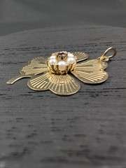 Vintage 14K Gold Pearl Ruby Four Leaf Clover Pendant Charm 3.07g