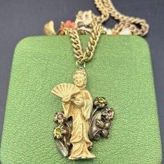 Vintage Estate Assemblage of Charms & Trinkets. 1940’s Japan, Geisha, Flowers
