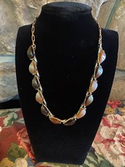Vintage gold tone metal tear drop shaped thermoset Lucite stone choker necklace