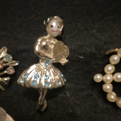 Vintage Lot 5 Silver Tone/Gold Tone Pin Brooches AB Rhinestone Faux Pearl Bow