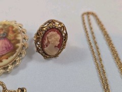 Vintage Estate Jewelry Lot Brooches Ring Locket Pendant Cameo Victorian Style