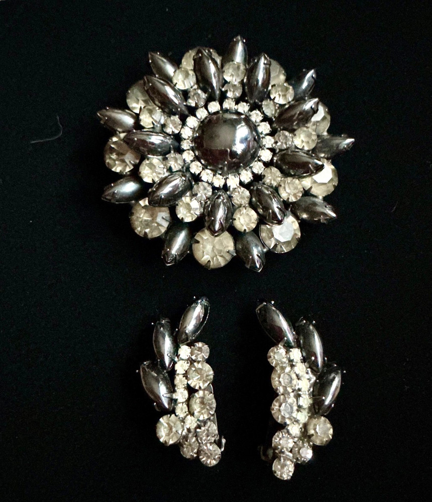 Vintage Juliana Delizza Elster Brooch Earrings set Smoky Hematite Rhinestone