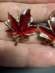 Vintage BALLOU Signed Red Enamel Canadian Maple Leaf Lapel Pin Gold Tone