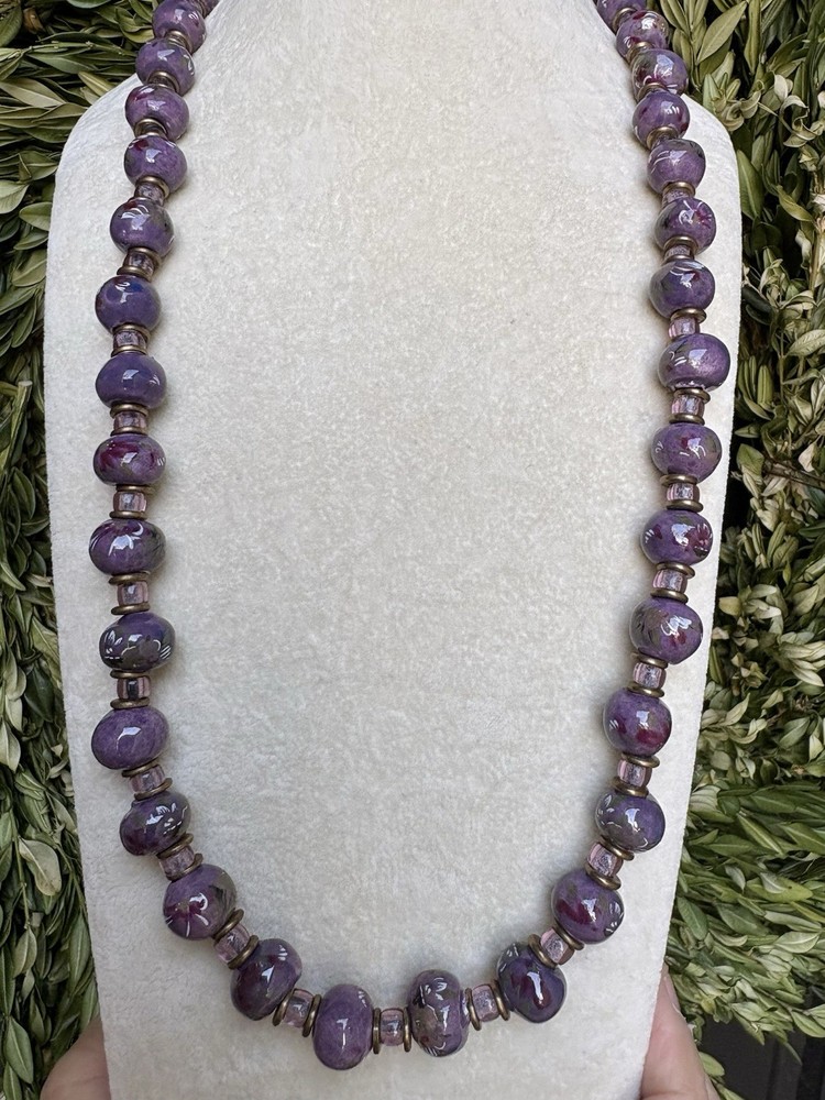Vintage 1970s-1990s Boho Chunky Purple Marbled Glass Bead Necklace 26” Estate