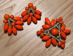 Vintage Delizza Elster Juliana Jewelry Set Brooch Clip On Earrings Orange