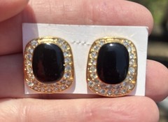 Rhinestone Post Earrings 3/4″ Elegant Black & Clear W/Rhinestones Gold Tone