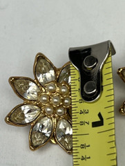 Vintage Gold Plated Crystal Clear Rhinestones Flower Design w/faux pearl center