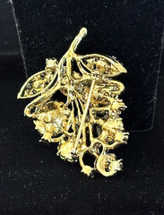 VTG Signed WEISS Gold Tn WATERMELON RIVOLI Rhinestone GRAPES CLUSTER Pin Brooch