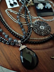 Black/Silver Tone Costume Jewelry Lot Necklaces-Bracelet-Pin-Earrings Mixed…
