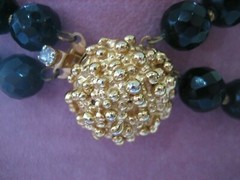 VINTAGE SIGNED MARVELLA BLACK FACETED BEAD WITH FANCY GOLD TONE CLASP NECKLACE