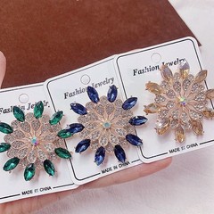20Pcs Wholesale Brooch Pins Lot Random Rhinestone Crystal Flower Scarf Buckle