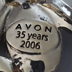 Avon 35th Anniversary 2006 Rhinestone Flower Brooch with coordinated earring set