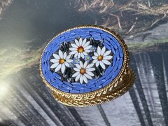 Vintage Italian Micro Mosaic Daisy Flower Floral Gold Tone Oval Pin Brooch