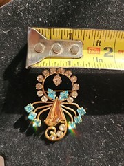 Vintage Signed DeCurtis 1/20 GF Yellow Gold Filled Brooch Pendant Crystals Blue