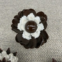 Vintage Flower Brooch Earrings Set Enamel Acrylic Brown White Clip Ons