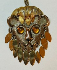 Vintage 1960’s Mixed Metals Stones Unsigned Lion Head Articulated Mane Necklace