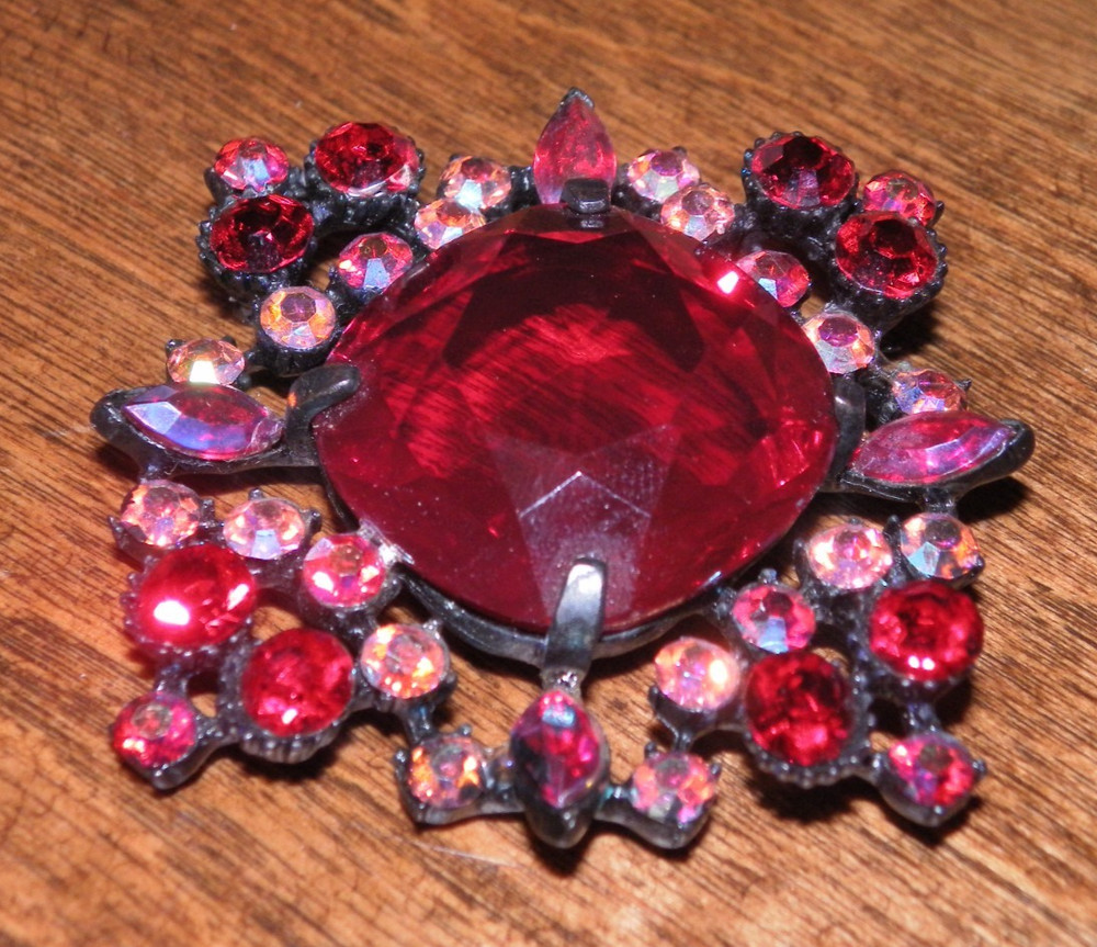 Vintage Large Red & Pink Square Rhinestone Brooch 2″ Wide 2″ High Claudette