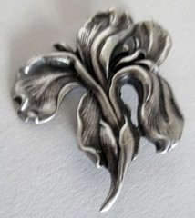 VINTAGE 3D STERLING IRIS FLOWER BROOCH, 2 INCHES, 10 GRAMS