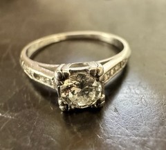 Antique 1920s Old Mine Cut Natural Diamond Platinum Wedding Ring