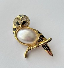 Vintage Owl Brooch Bird Pin Faux Pearl Belly Gold Tone W/ Rhinestones 2.5”