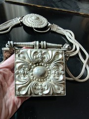 ANTIQUE NEPAL NEWARI SILVER HUGE NECKLACE BRAIDED CHAIN MEDALLIONS