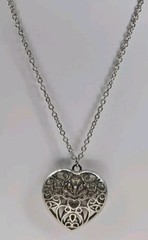 Vintage Claire’s Necklace Silver Chain With Heart Cage Pendant 18.5″ Drop