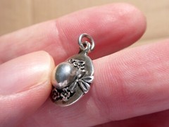 Vintage Designer WW Sterling Silver Flower Hat Charm or Pendant 925 3.3g .75 In